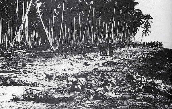 17. На завершающем этапе кампании на Гуадалканале японцы гибли в боях и от болезней тысячами.
