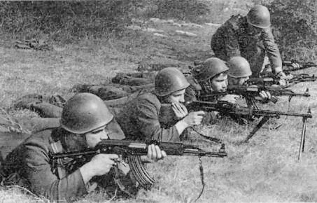 РПД по-американски. В США модернизировали пулемёт, снятый с вооружения ВС СССР полвека назад. Конец карьере РПД в ВС СССР положило принятие на вооружение ручного пллемета РПК в 1961 г.