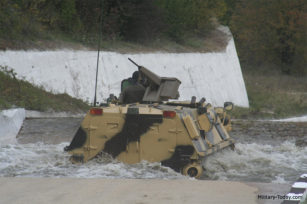 Опытные бронетранспортеры Saur-1 и Saur-2. Румыния