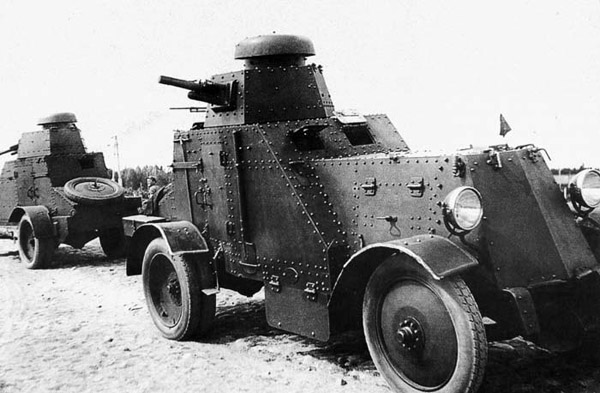 (БА-27 – первая серийная бронемашина советского производства, поставленная из СССР в МНР в количестве 10 или 8 единиц)