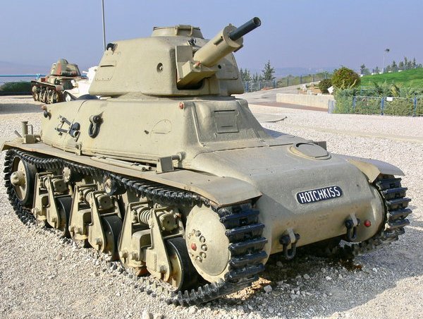 французский лёгкий танк Н-39