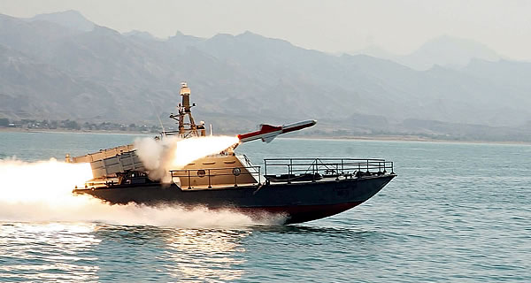 Малый иранский ракетный катер