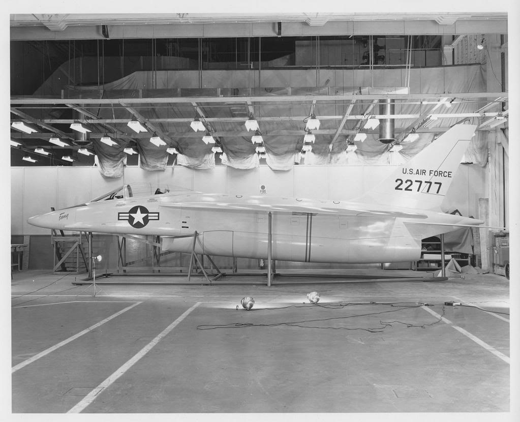 Проект истребителя-бомбардировщика Northrop N-102 Fang. США