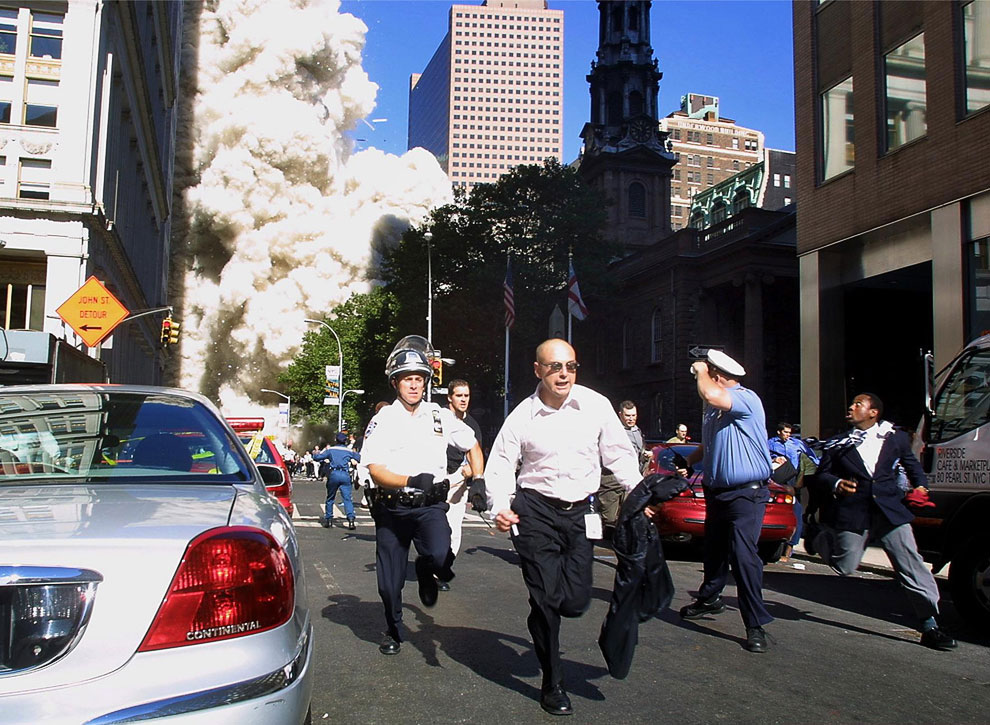 Теракт 9/11. Всемирный торговый центр. Нью-Йорк. Самые страшные кадры событий.
