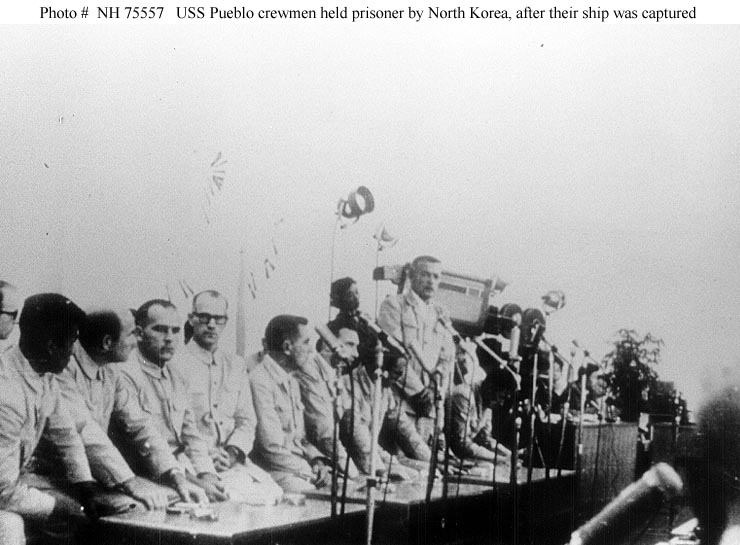 Экипаж "Пуэбло" в плену у северокорейцев