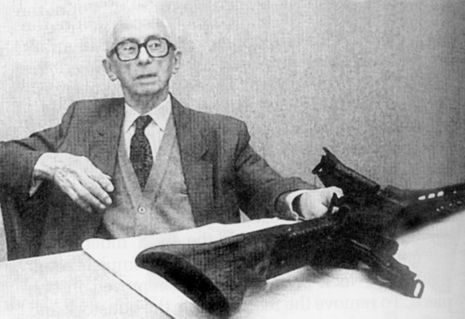Доктор Вернер Грюннер (1904 – 1995). Конструктор пулемёта MG42. 1991 год. Фото DWJ