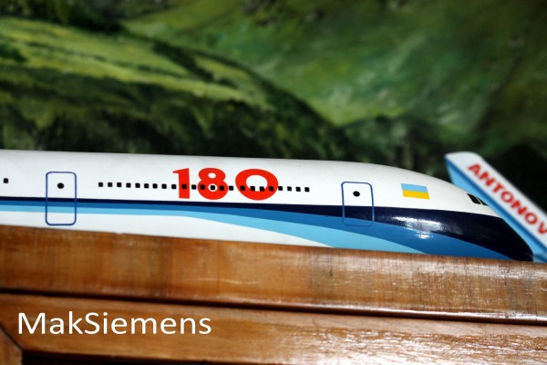 Проект среднемагистрального пассажирского самолета Ан-180. Украина