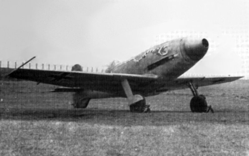 Авиационный двигатель с системой впрыска топлива DB-601. Германия