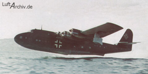 6-ти моторные летающие лодки со взлётным весом достигавшим 50-ти тонн BV-222. На этих самолётах были установлены средневысотные двигателя Jumo-207C.