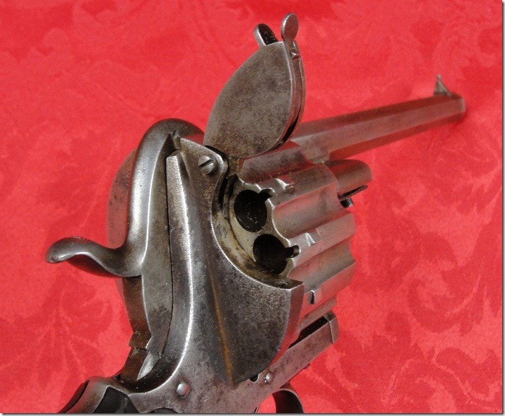 12-зарядный шпилечный револьвер Лефоше