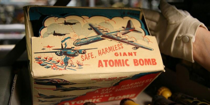 Всё лучшее — детям: суровые игрушки атомной эры