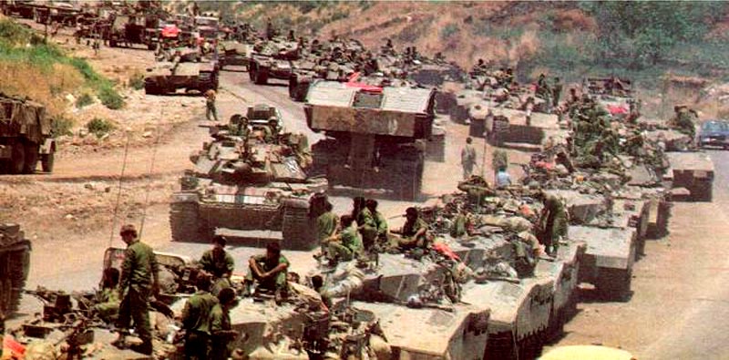 Начало боевого пути танка Меркава… Колона М60 и меркавы входят в ливан 1982 год.