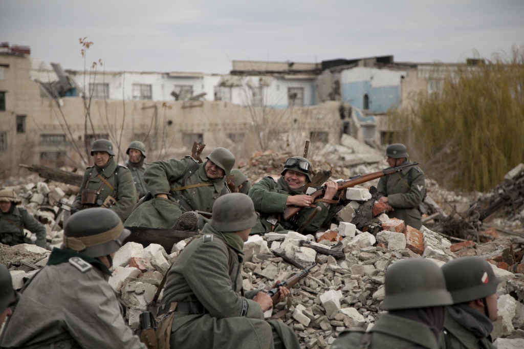 Ноябрь 1943. Сталинградская битва хиви. Штурм Сталинградская битва немцами. Сталинградская битва в цвете. Сталинград в цвете.