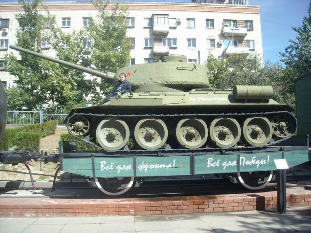 Эдик, автомат ППШШШШШ и Т-34Э