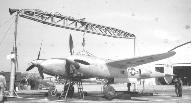 Истребитель-перехватчик Lockheed XP-49