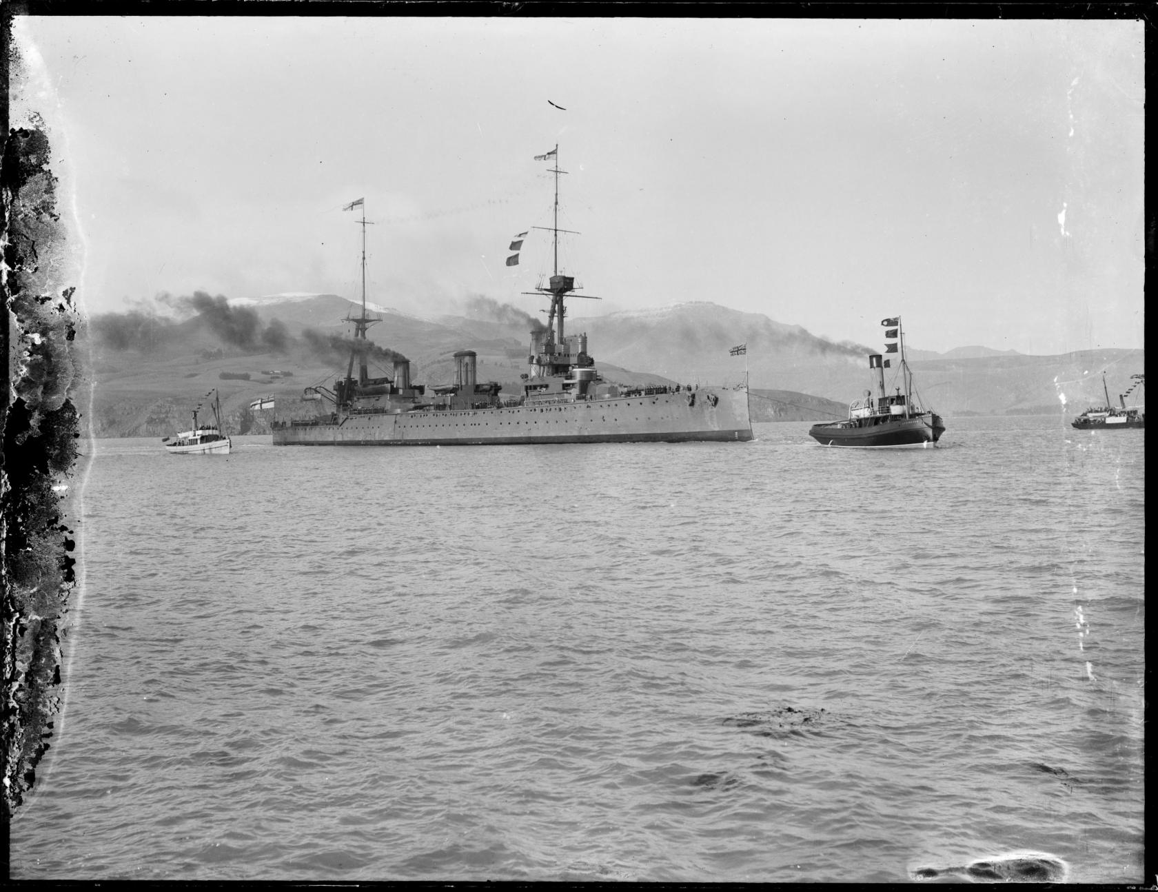 Визит линейного крейсера HMS New Zealand в Новую Зеландию.