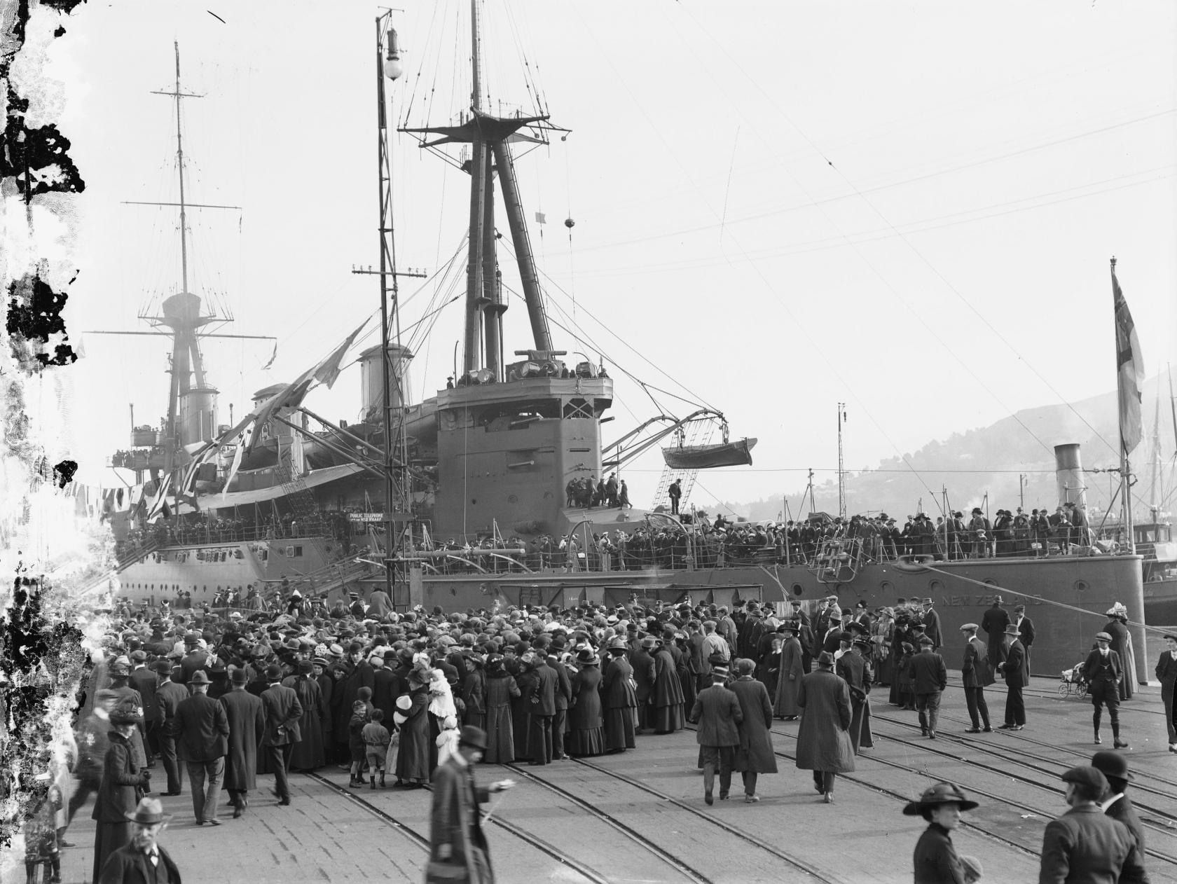 Визит линейного крейсера HMS New Zealand в Новую Зеландию.