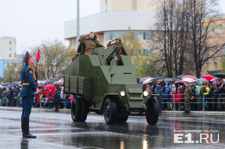 Парад Победы. Верхняя Пышма 9 мая 2015. Фото.