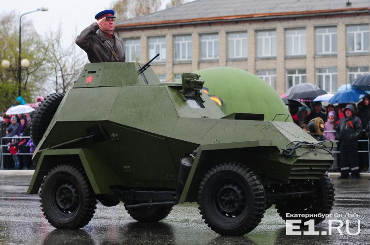 Парад Победы. Верхняя Пышма 9 мая 2015. Фото.