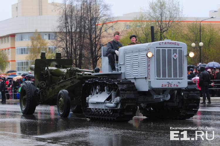 Парад Победы. Верхняя Пышма 9 мая 2015. Фото.