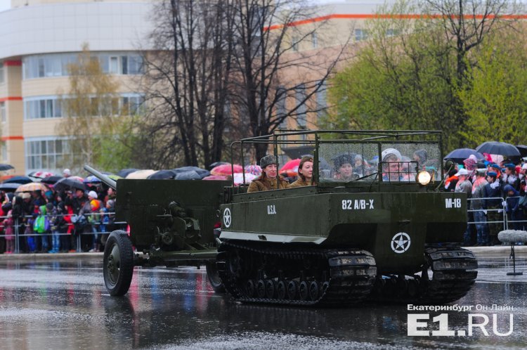 Парад Победы. Верхняя Пышма 9 мая 2015. Фото.