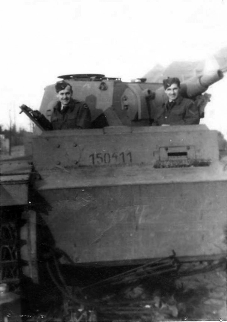Первый танк нулевой серии, захваченный англичанами весной 1945 года. Это была единственная машина семейства D.W./VK 30.01, получившая башню