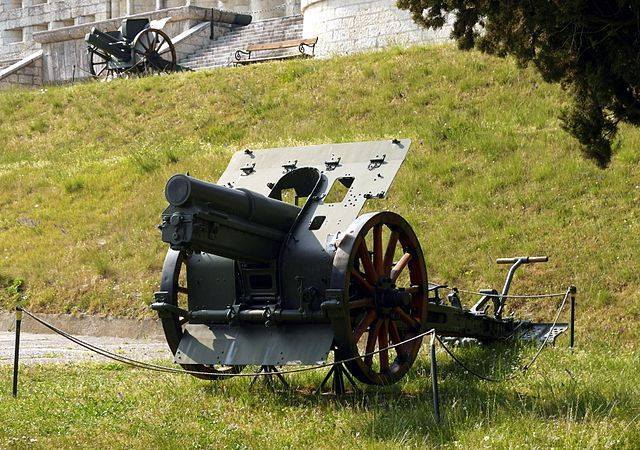 Немало орудий М 14 находится в экспозициях военных мемориалов. Этот экземпляр – итальянская «Obice da 149/13»