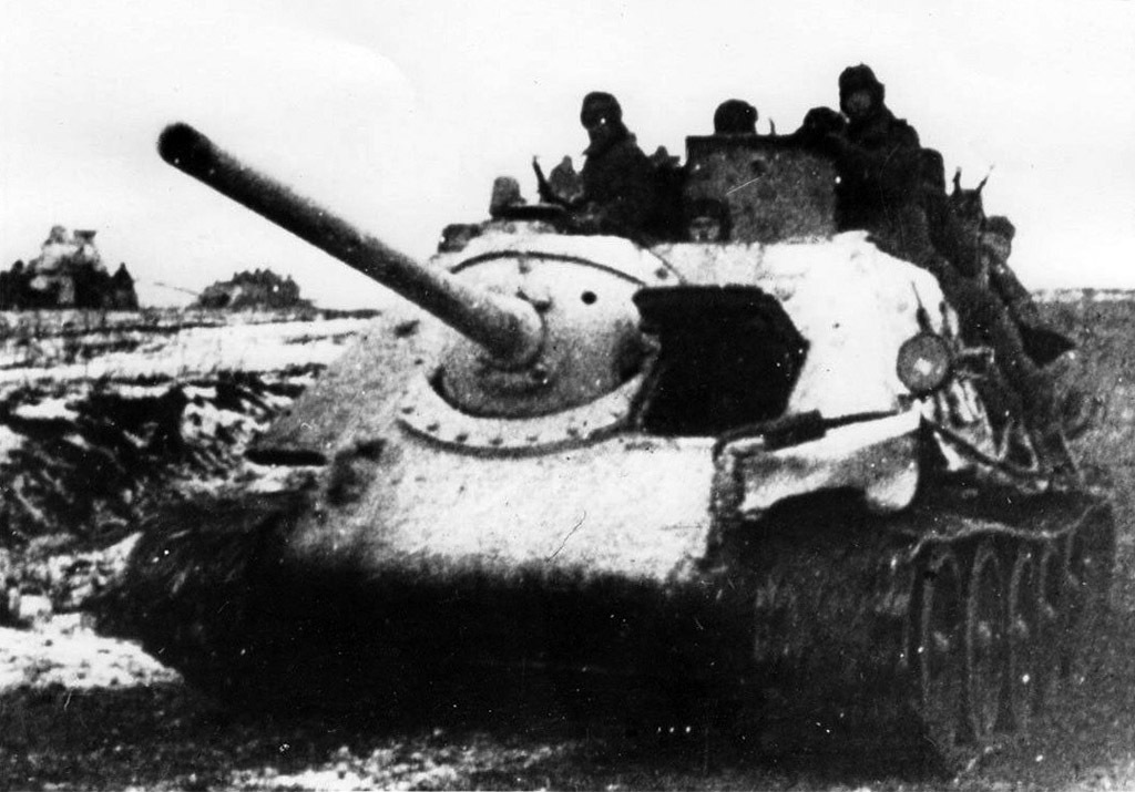 СУ-85 на фронте в конце 1943 года