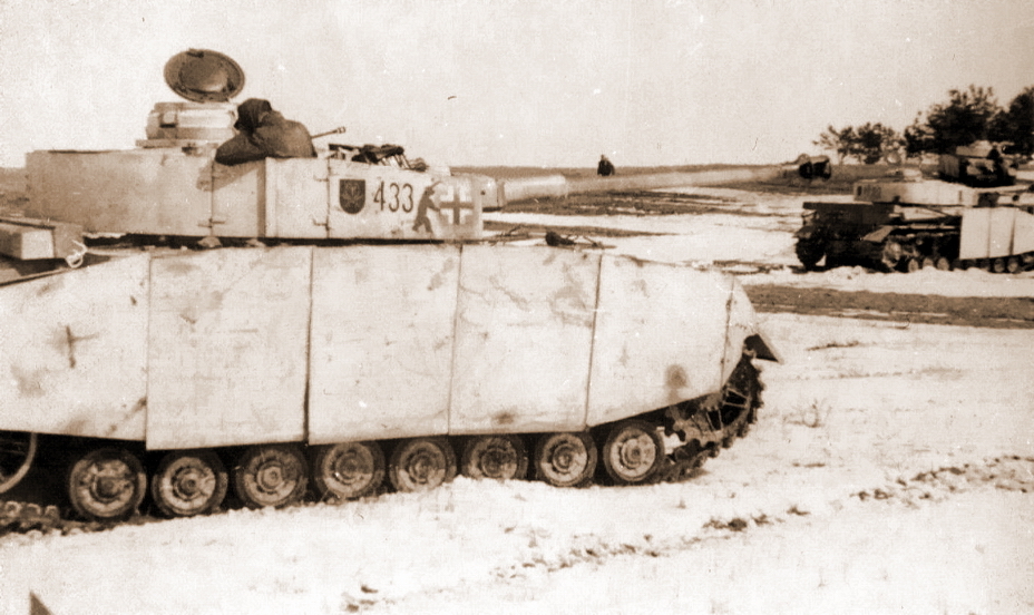 Танки Pz.Kpfw.IV Ausf.H 35-го танкового полка 4-й танковой дивизии вермахта. Район Ковеля, весна 1944 года