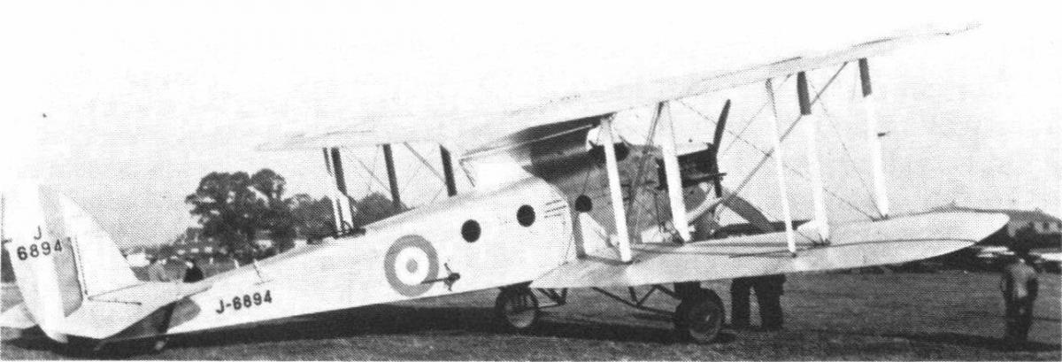 первый прототип D.H.27 Derby, J6894, заводской номер 9, в Стэг-Лейне, 1922 год (De Havilland Photo)