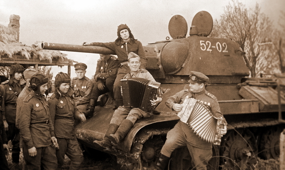 Советские танкисты на отдыхе. Весна-лето 1943 года, район Курской дуги