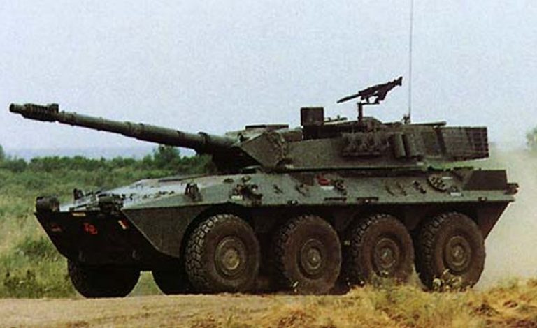 Итальянская боевая машина с тяжёлым вооружением Centauro (Кентавр)