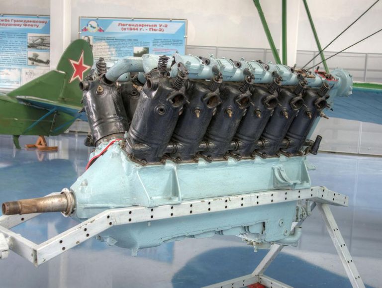 Двигатель М-17-Т