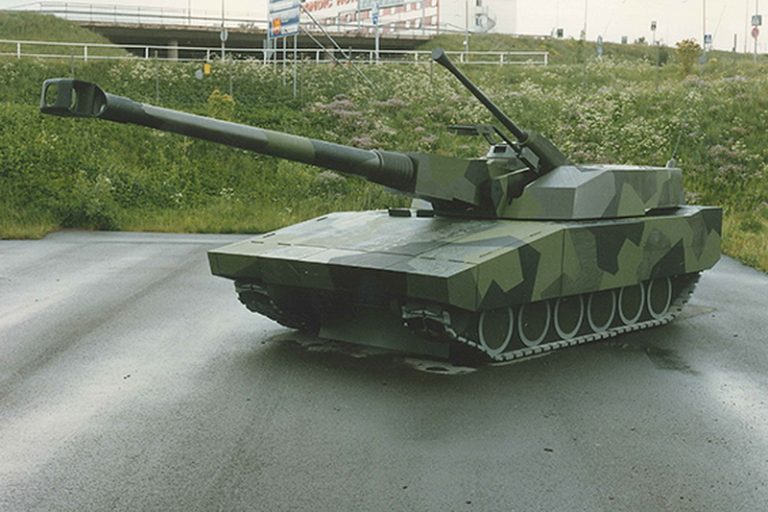 STRV 2000