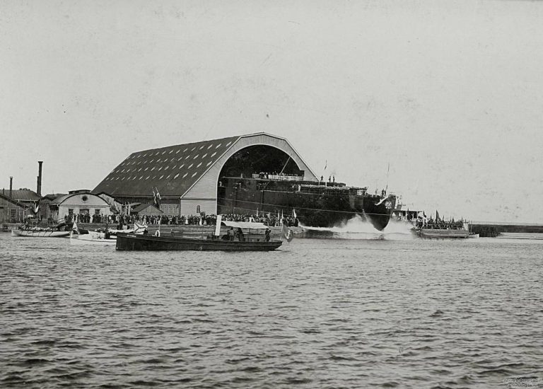 Спуск на воду ЭБР Князь Потёмкин-Таврический 1900 году в Николаеве
