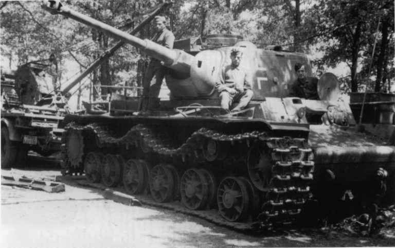Немецкий КВ-1 204-го танкового полка