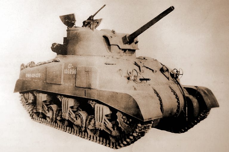 «Гризли» ранних серий, заводская фотография. Внешне от Medium Tank M4A1 он почти не отличается