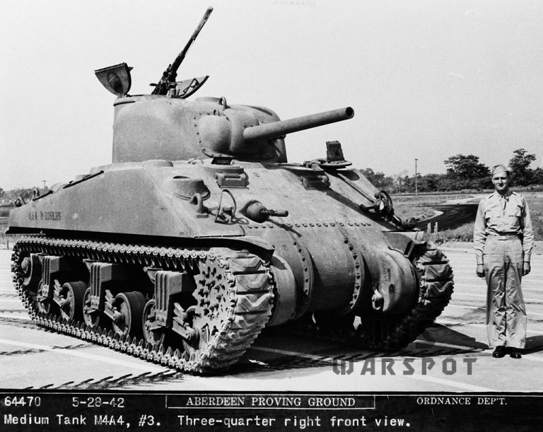 Третий пилотный образец Medium Tank M4A4. Абердинский полигон, конец мая 1942 года