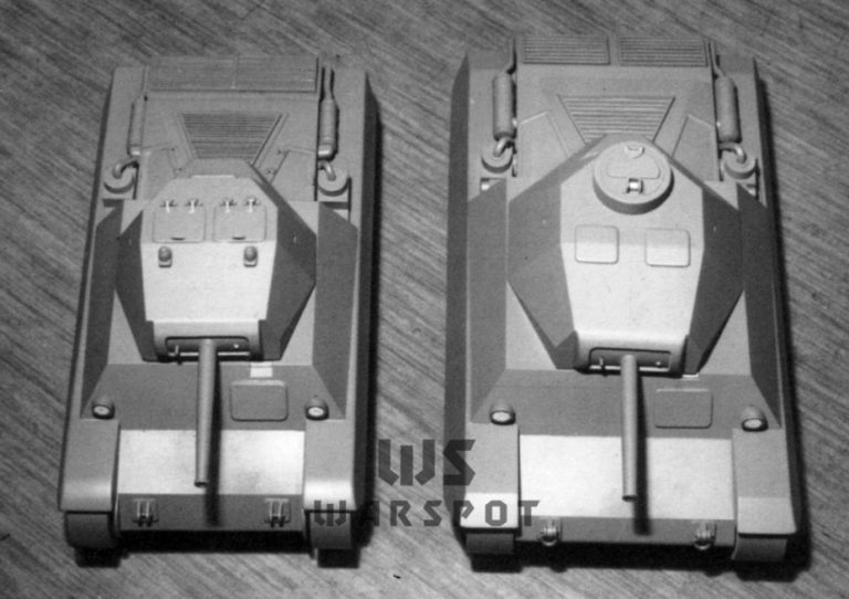 Макеты Carro Armato P 40 и Carro Armato P 43. Разница в размерах небольшая