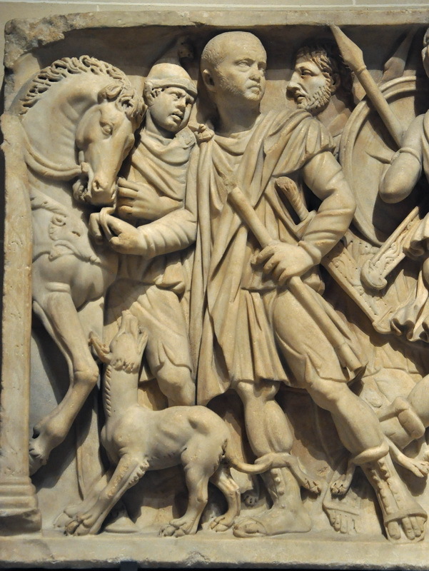 Римский кавалерийский офицер. Деталь рельефа мраморного саркофага середины III века н.э. с изображением охотничьей сцены. Лувр, Париж