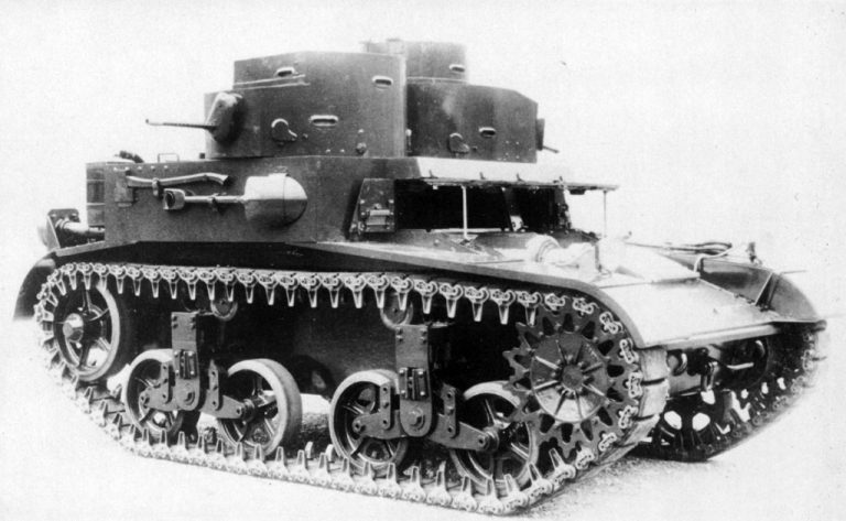 Юрий Пашолок. Лёгкий американский танк M2A1 - двуглавая лёгкость