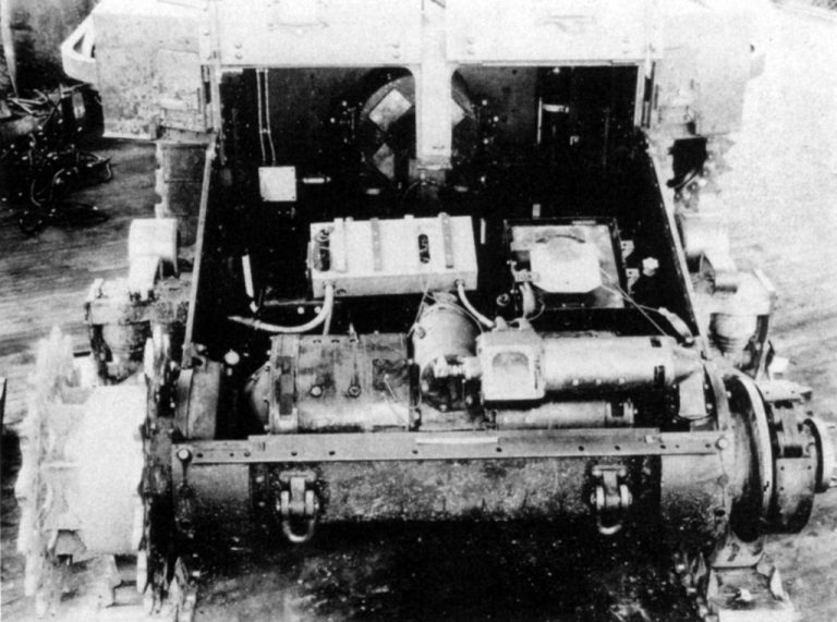 Юрий Пашолок. Лёгкий американский танк M2A1 - двуглавая лёгкость