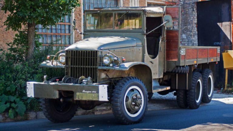 Колёса Второй Мировой. GMC CCKW - главный грузовик американской армии
