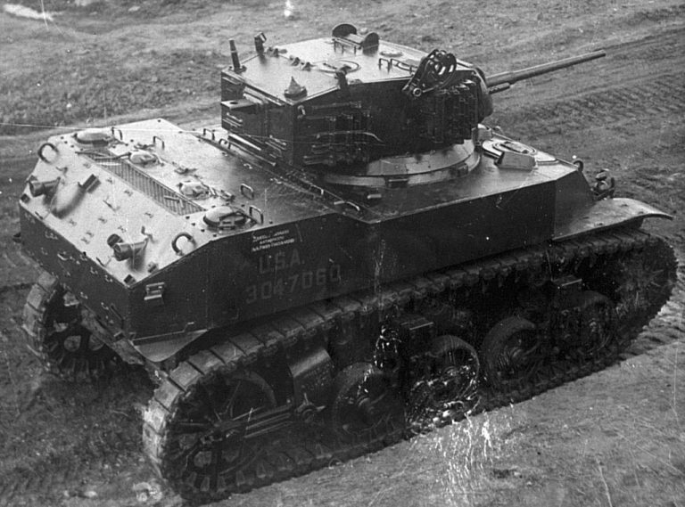Дальше пробной партии из пяти танков поставки М5А1 в СССР не продвинулись