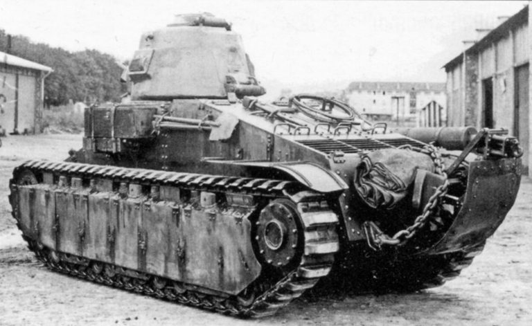 Юрий Пашолок. Лёгкий танк Renault D1 - Renault FT на стероидах