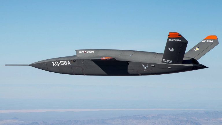 Первый полет американского беспилотного летательного аппарата XQ-58A Valkyrie