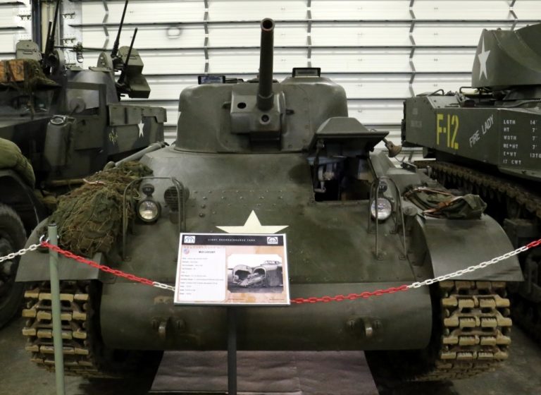 Юрий Пашолок. Light Tank M22 - стальная саранча