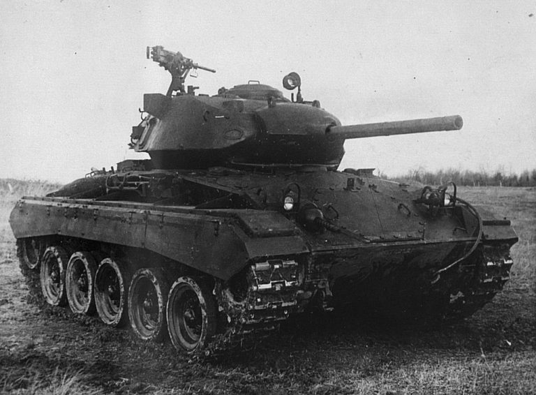 Американский легкий танк М24. Кубинка, НИБТ Полигон, апрель 1945 года