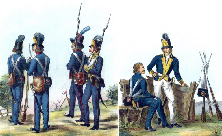 Солдаты 4-го, 8-го и 9-го пехотных полков, а также - 1-го полка имени королевы Ядвиги.
