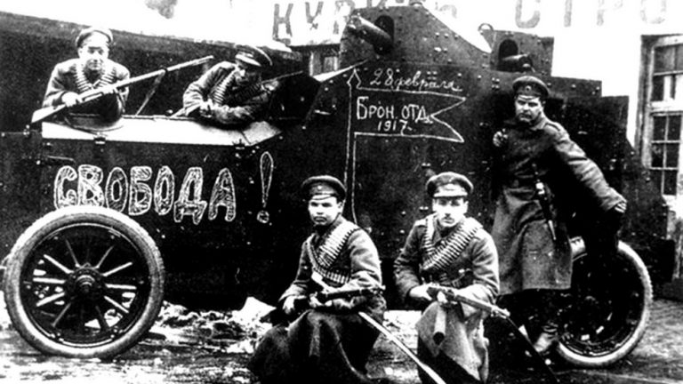 Броневик Armstrong-Whitworth-FIAT в дни Февральской революции. 1917 год
